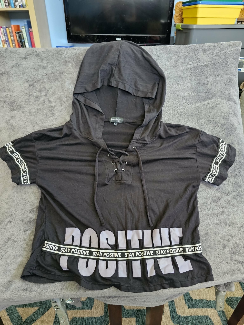 Love Tree Black 'Stay Positive' Hooded Crop Top